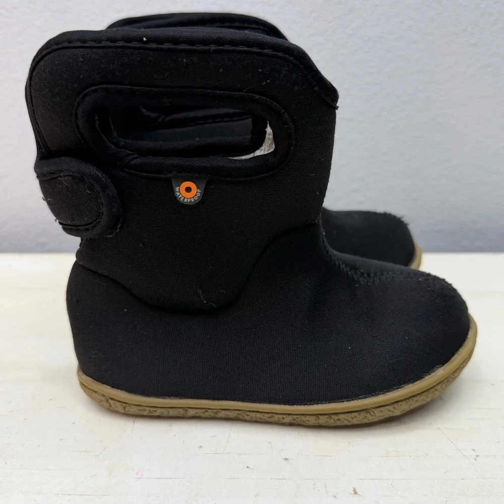 Bogs Black Insulated Rain Boots Size 7 Kids